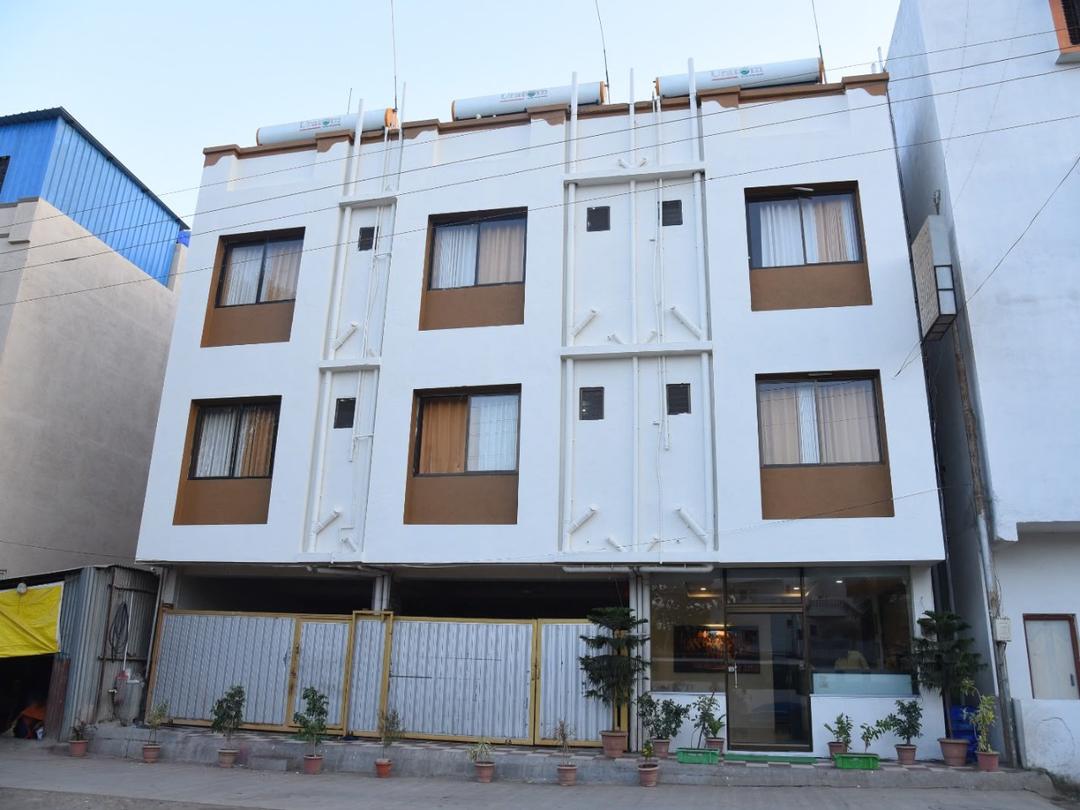 Hotel Sai Namo Palace in Shirdi