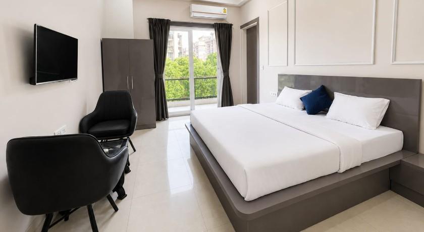 Hotel Blue Fern - Near India Expo Center & Mart in Noida