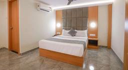 Hotel Crystal Castle in Mumbai