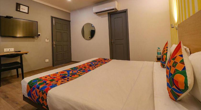 Qotel Comfort Chattarpur in Delhi