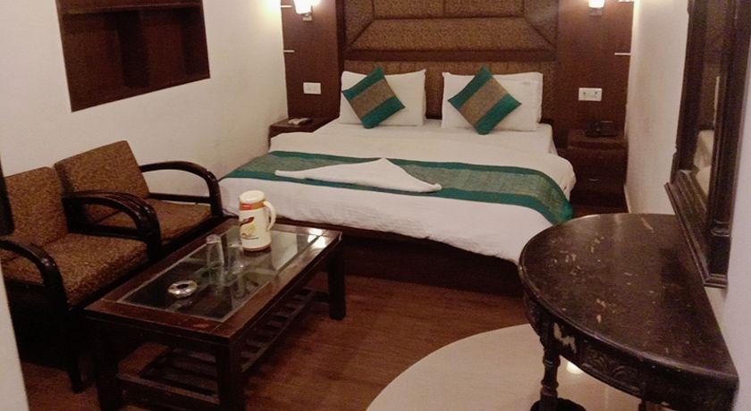 Hotel Vardhmaan Inn in Delhi