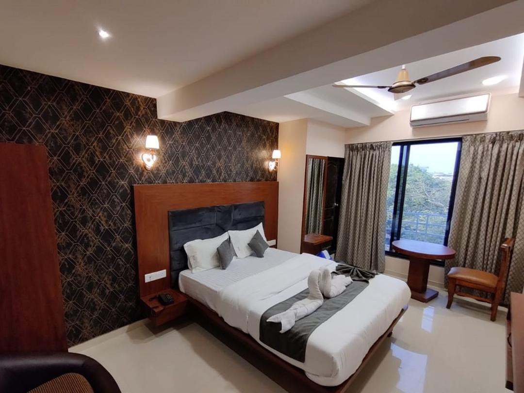 Hotel Samaira Residency in Thane
