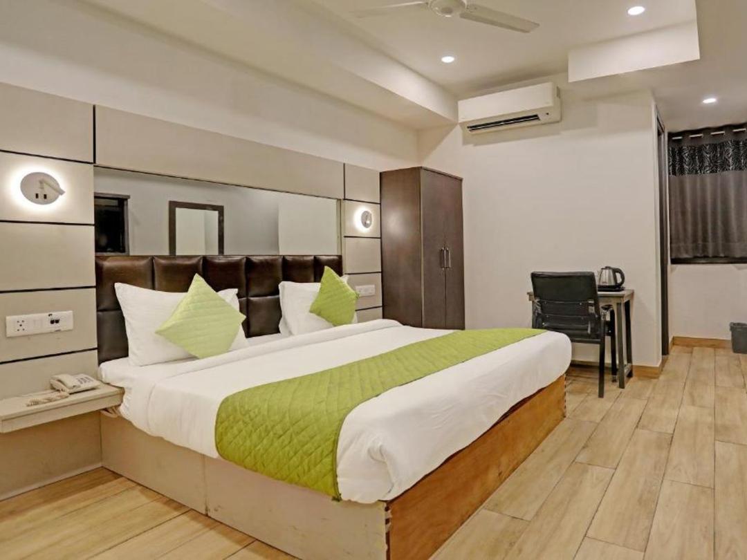 Hotel Royal Saffron by Majesta Stays in Delhi