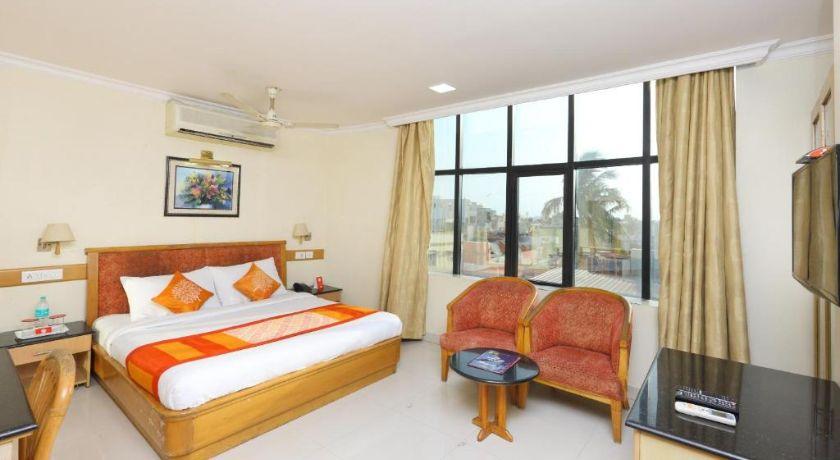 NAKSHA TREE HOTELS -  MOGAPPAIR in Chennai
