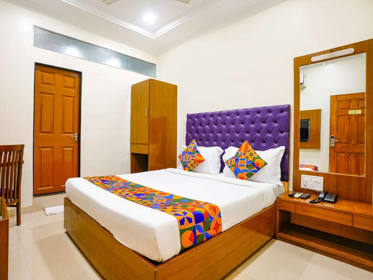 Hotel Cruz Royale International in Mumbai