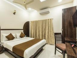 Hotel Venture Grand in Mumbai