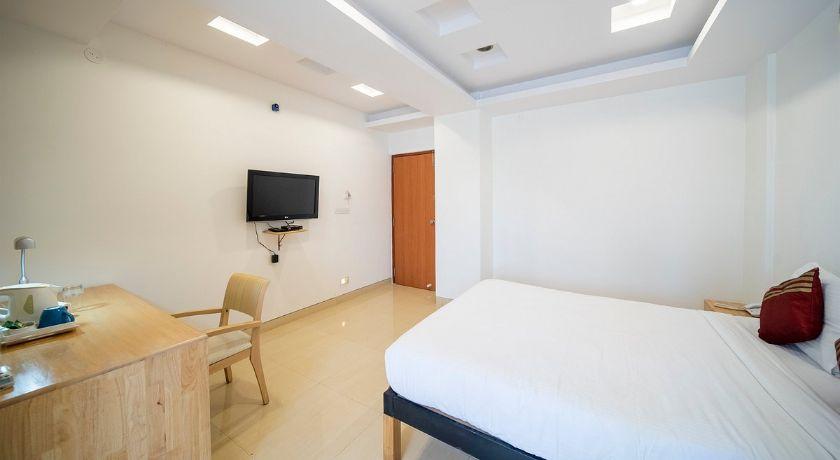 Earth Hotels Domlur in Bangalore