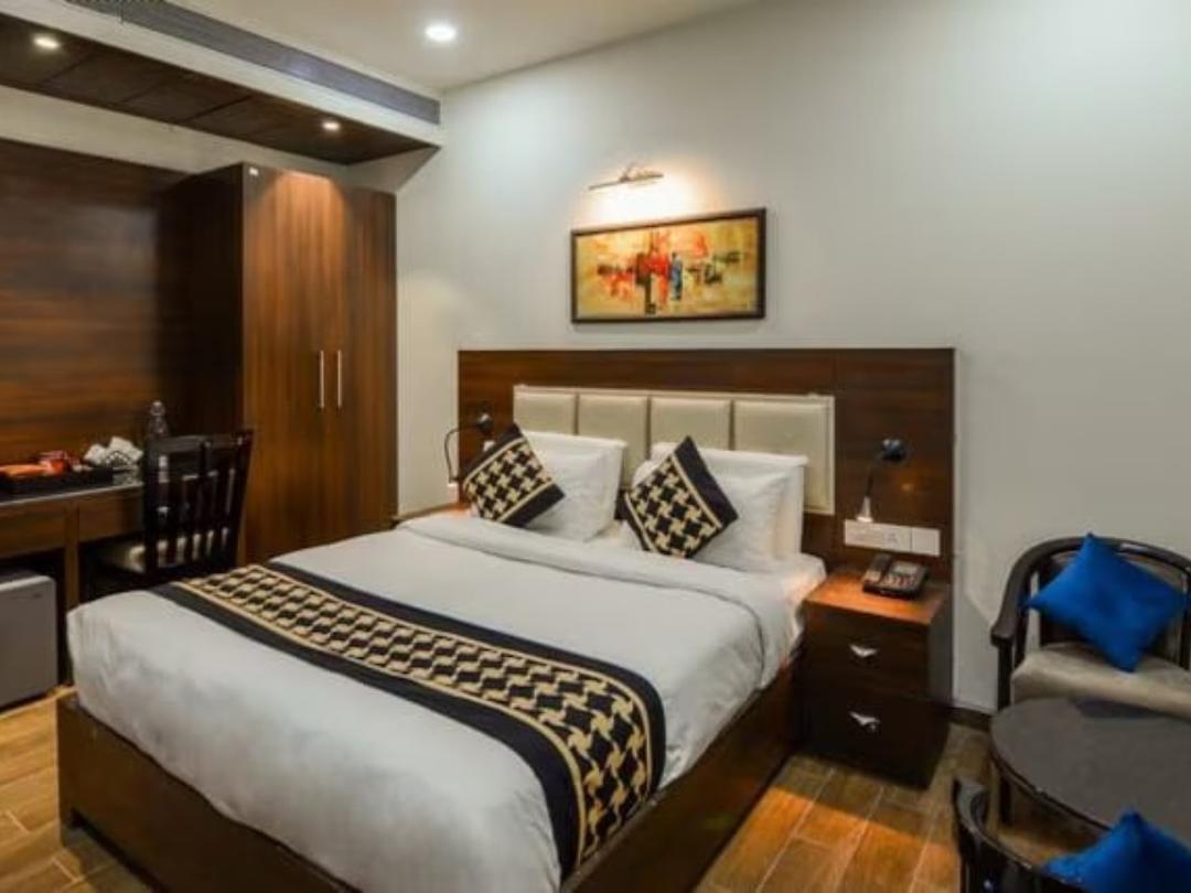 Hotel JB Sky Hilton Inn in Lucknow