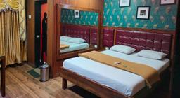 Sunrise Lodging in Mumbai