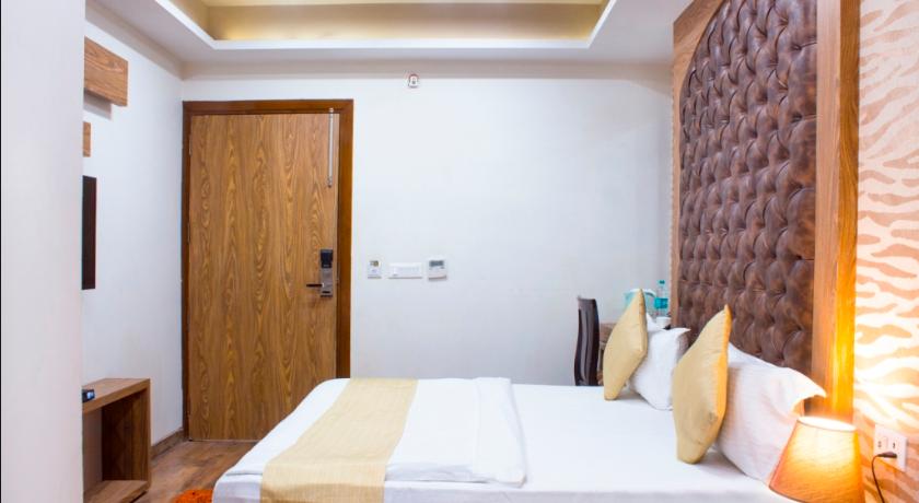AP HOLIDAYS in Delhi