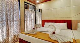 Hotel Prince Residency NX in Thane