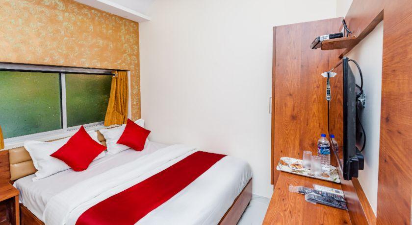 Hotel Purple Orchid in Mumbai