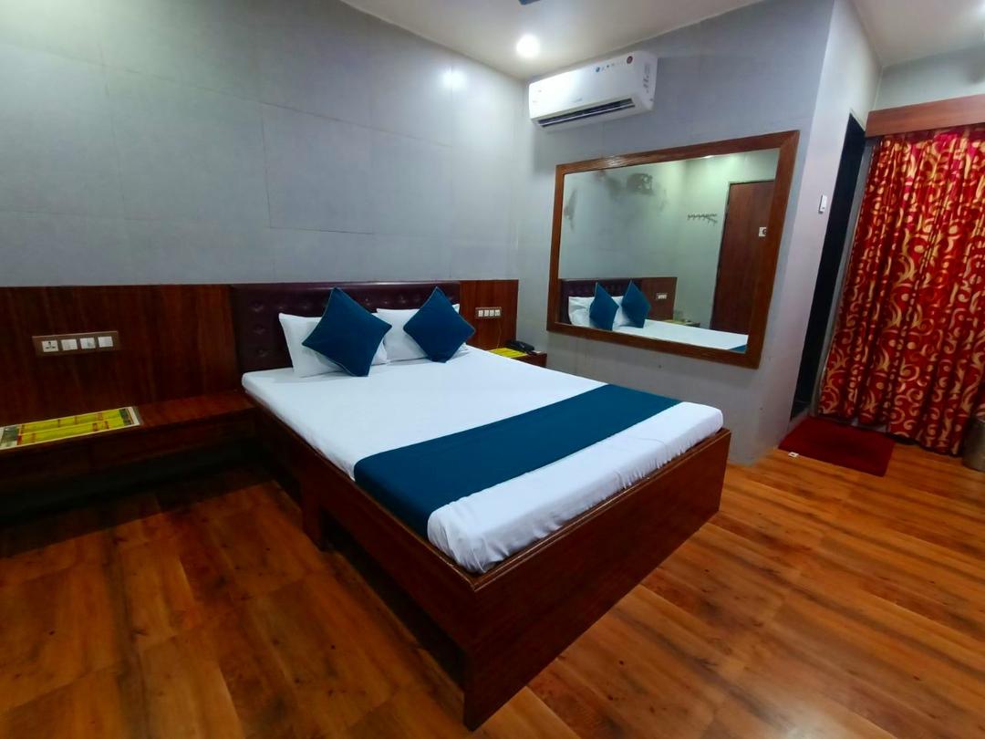 Hotel Green Star in Mumbai