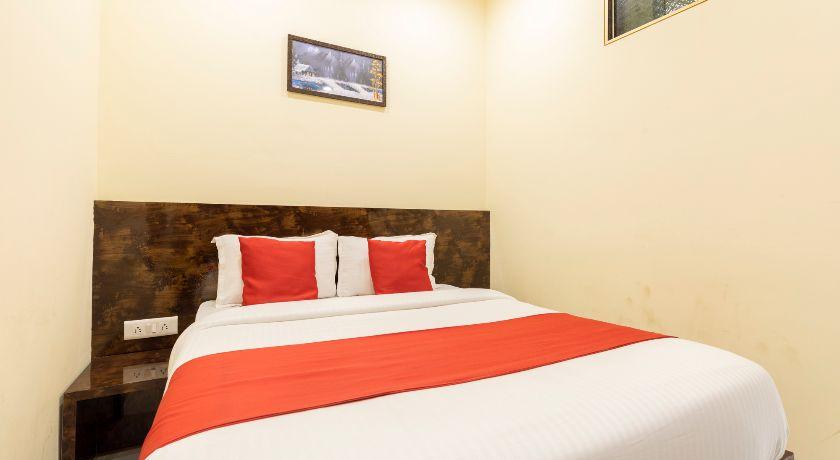 Hotel Queen Palace in Mumbai