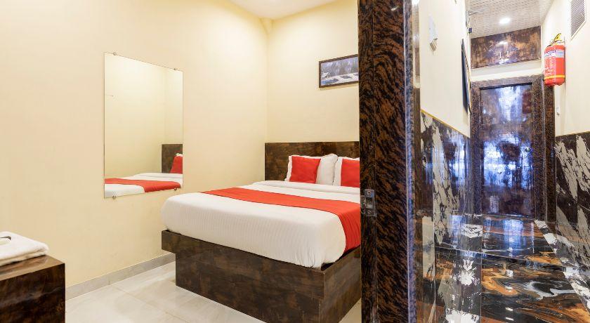 Hotel Queen Palace in Mumbai