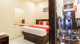 Hotel Queen Palace in Mumbai
