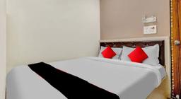 Hotel Relax palace in Mumbai