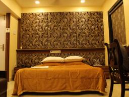 Hotel Metro Palace in Mumbai