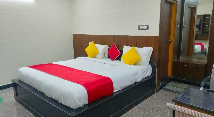 New Maruthi Inn, LB Nagar in Hyderabad