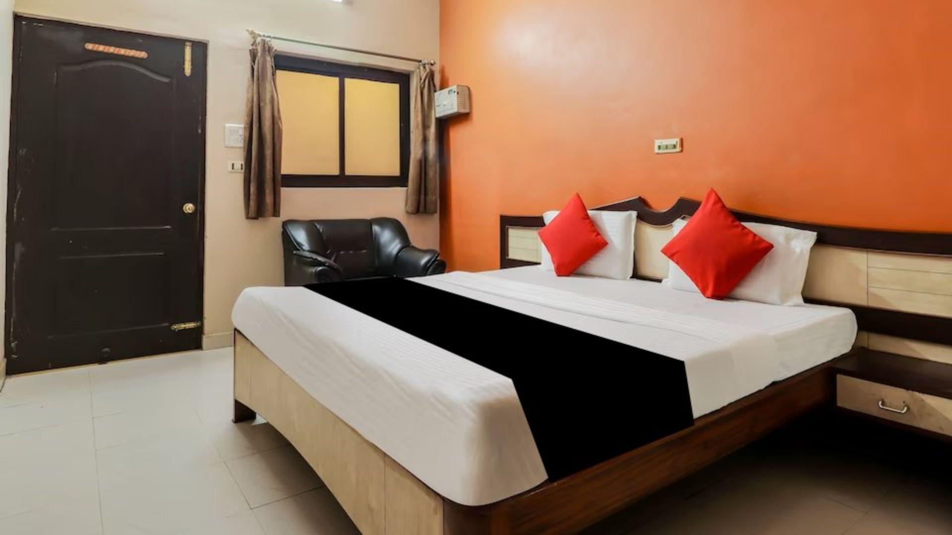 Hotel Sunrise in Lucknow