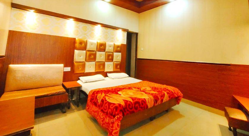Hotel Revoli in Amritsar