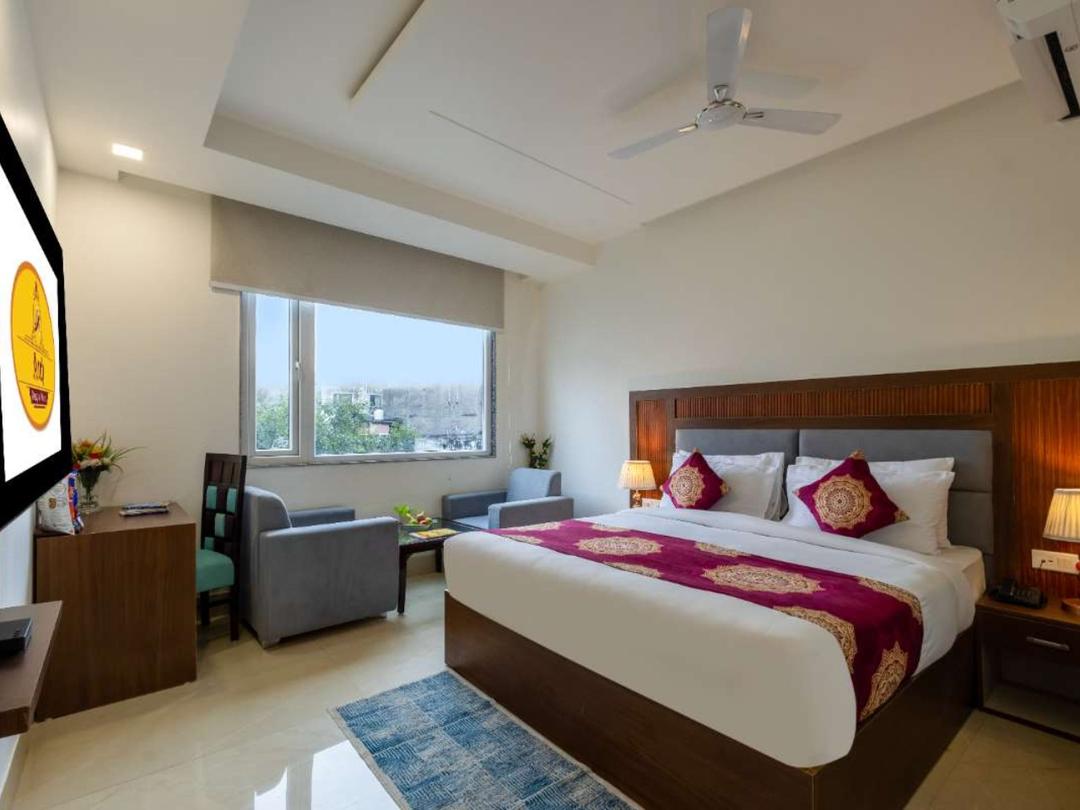 Hotel Arch in Delhi