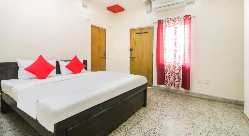 Hotel Kalyug Palace in Bhopal