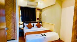 Hotel Triton in Mumbai