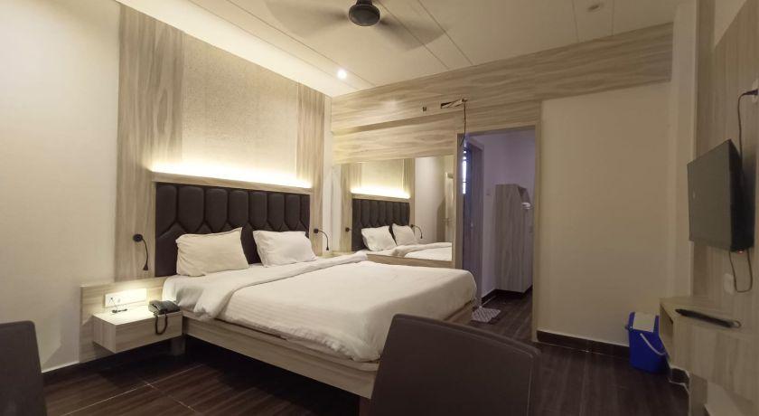 Hotel Grand Residency in Thane