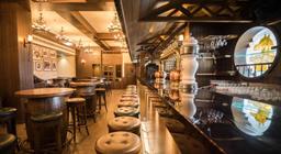 Hotel Peninsula Redpine in Mumbai