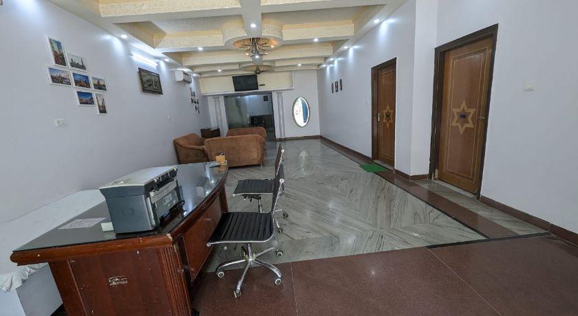 Hotel Lecston inn in Delhi