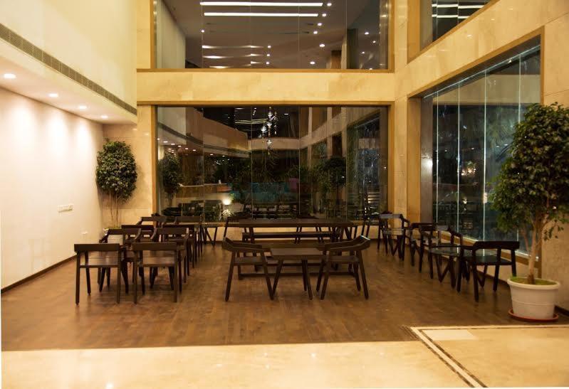 V7 Hotel in Chennai