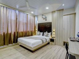 Hotel Arts International  in Mumbai