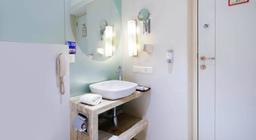 7 Apple Hotel - Pimpri in Pune