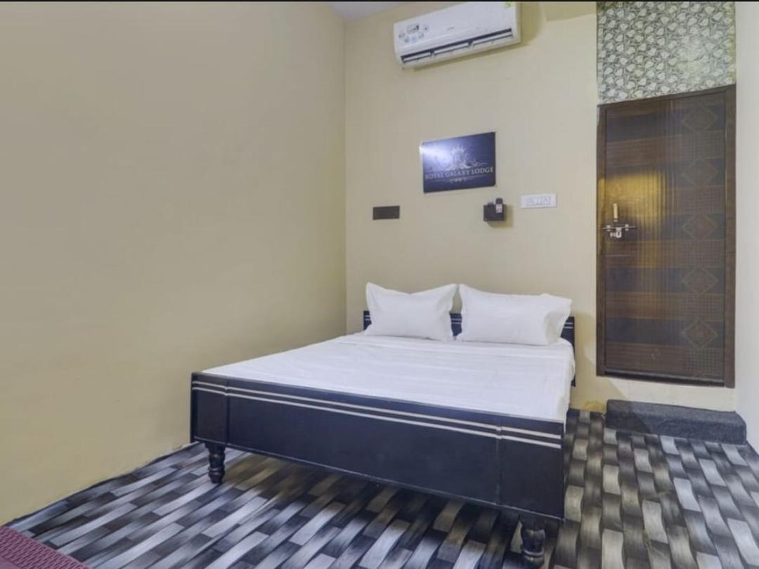 Royal Galaxy Lodge in Hyderabad