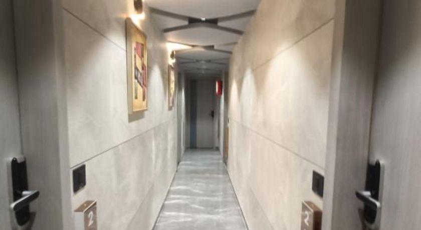 Hotel Asiana Sky in Ahmedabad