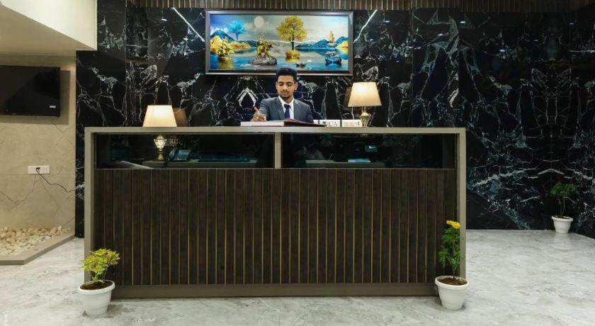Opo Hotel Dior in Delhi