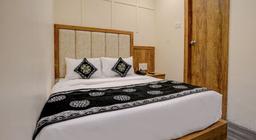 Hotel Lucky Palace in Mumbai