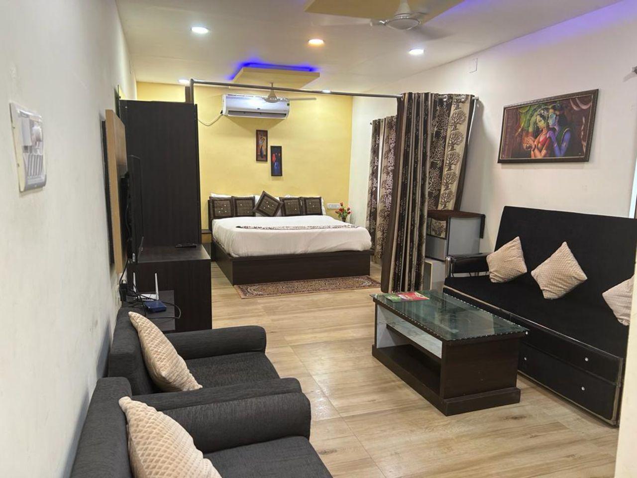 Hotel Space Setter , KIIT SQUARE in Bhubaneswar