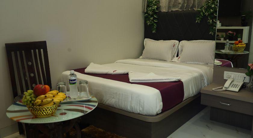 Hotel River Park in Navi Mumbai