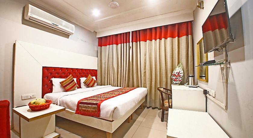 Hotel Diamond Plaza in Chandigarh