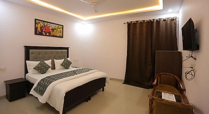 Hotel Royal Empire in Chandigarh