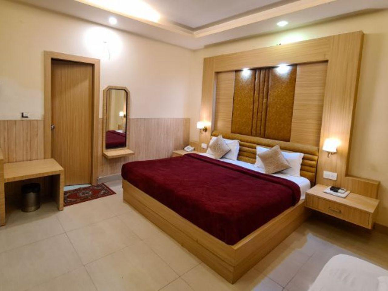 Hotel Rajpur Heights in Dehradun