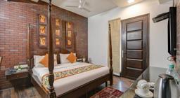 Qotel Signature Lavish Inn in Delhi