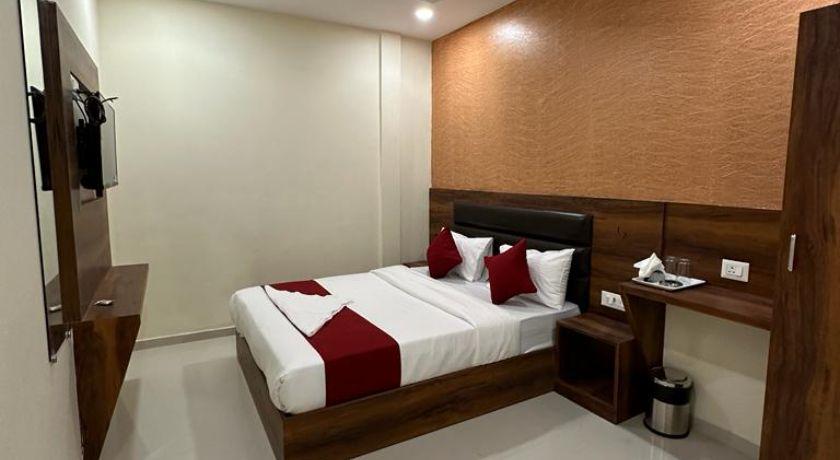 Golden Sands in Mumbai