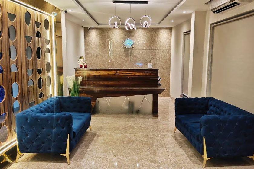 Hotel Pearl Wood in Zirakpur