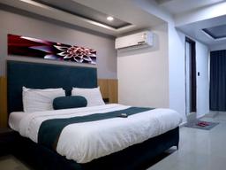 Hotel Gold Leaf in Ahmedabad