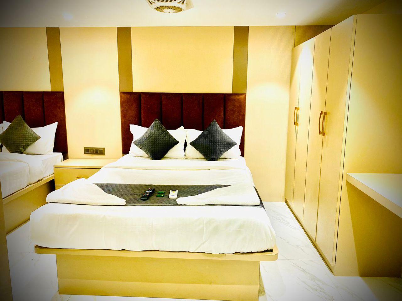 Hotel Dolphin Residency in Mumbai
