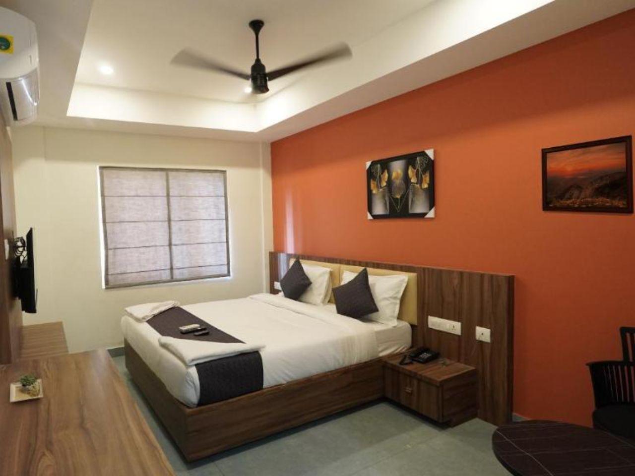 Hotel Hive Inn in Kozhikode