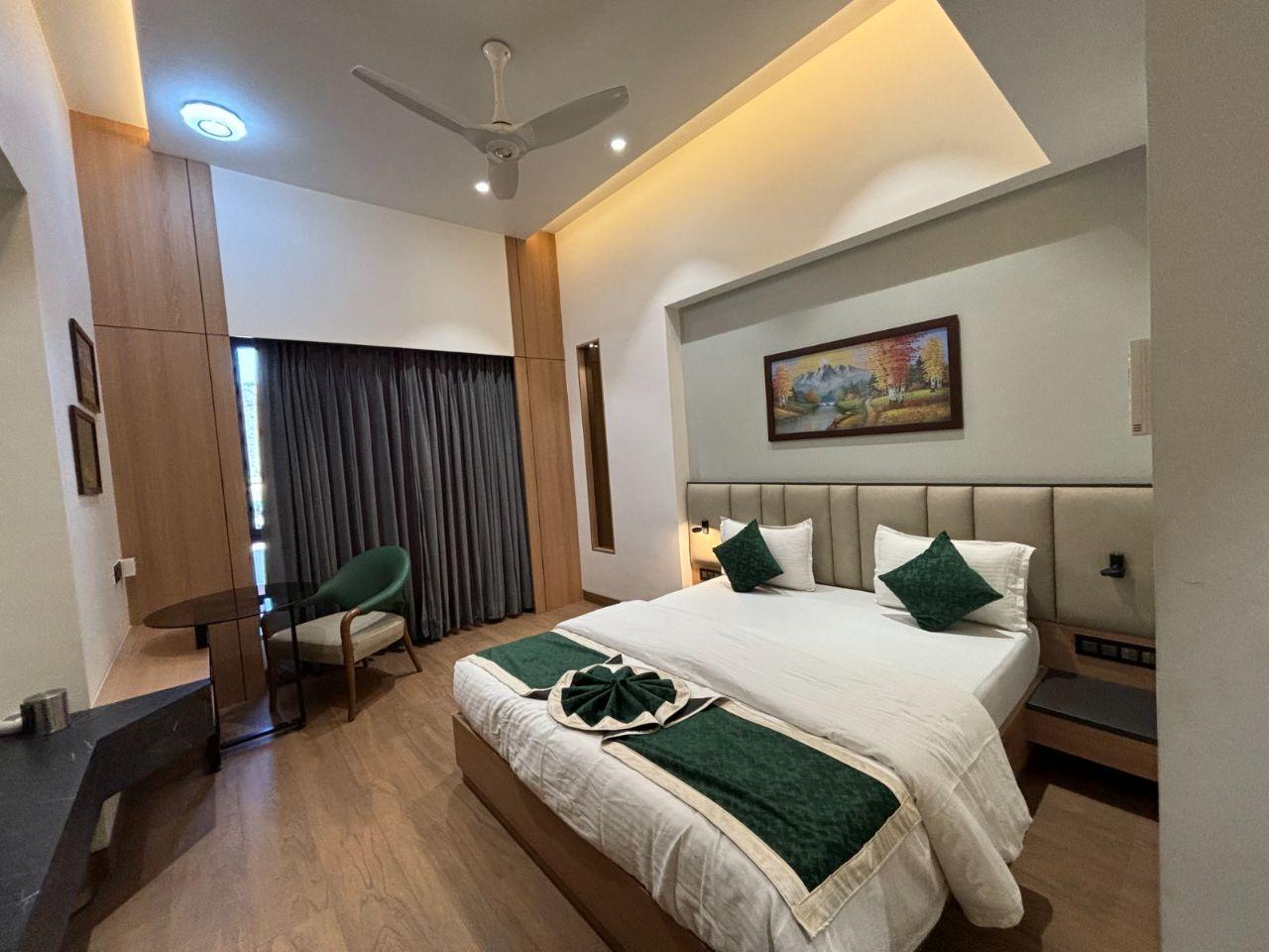 Hotel Red Carpet in Vasai Virar